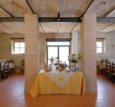 Agriturismo Ai Lecci Country house *